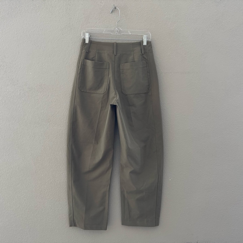 Athleta Skyline Barrel Pants 4 Olive Green Casual Sporty Minimalist Comfort Chic - Picture 10 of 14
